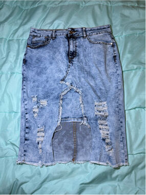 Women's Celebrity Ace Light Blue Distressed Midi Denim Skirt Juniors 13